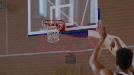 Retrato-De-Un-Jugador-De-Baloncesto-Universitario-Afroamericano-Practicando-Tiros-Solo-En-Una-Cancha-Cubierta.-Imágenes-En-Cámara-Lenta,-4K,-UHD,-120-FPS,-Sin-Editar